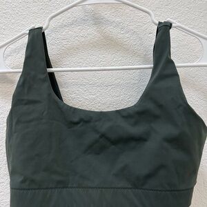 Everlane workout bra and legging set. Excellent condition